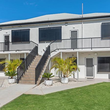 Bay Vista Two Bedroom Waterfront Apartment Redcliffe Exterior foto